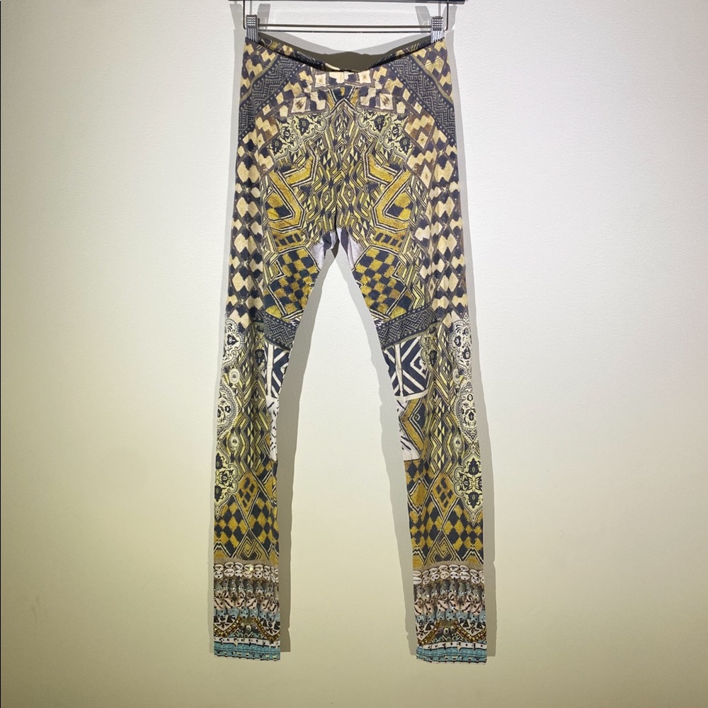 NWT CAMILLA beaded legging
